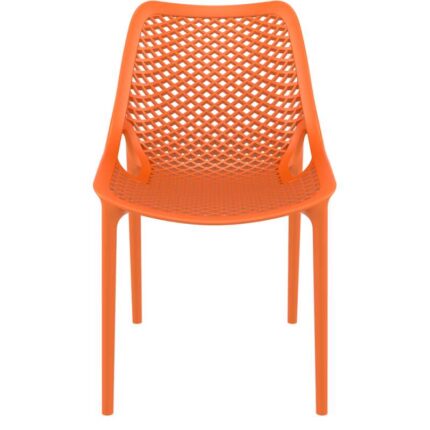 Coin détente ou cafétéria d'entreprise aménagé avec des chaises orange CHVEASY05 - easychr.com