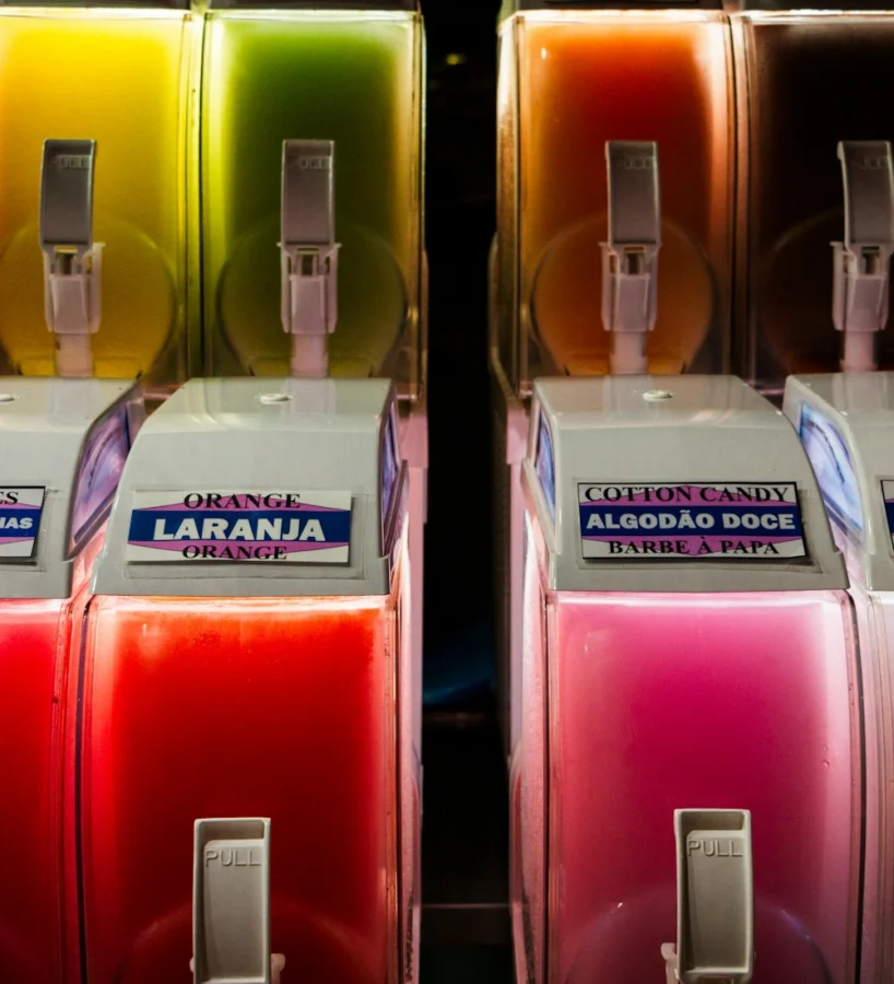 Machine à granita professionnelle en service dans un bar