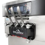 Machine à glace italienne GOLDINOX MCL909 en situation dans un glacier