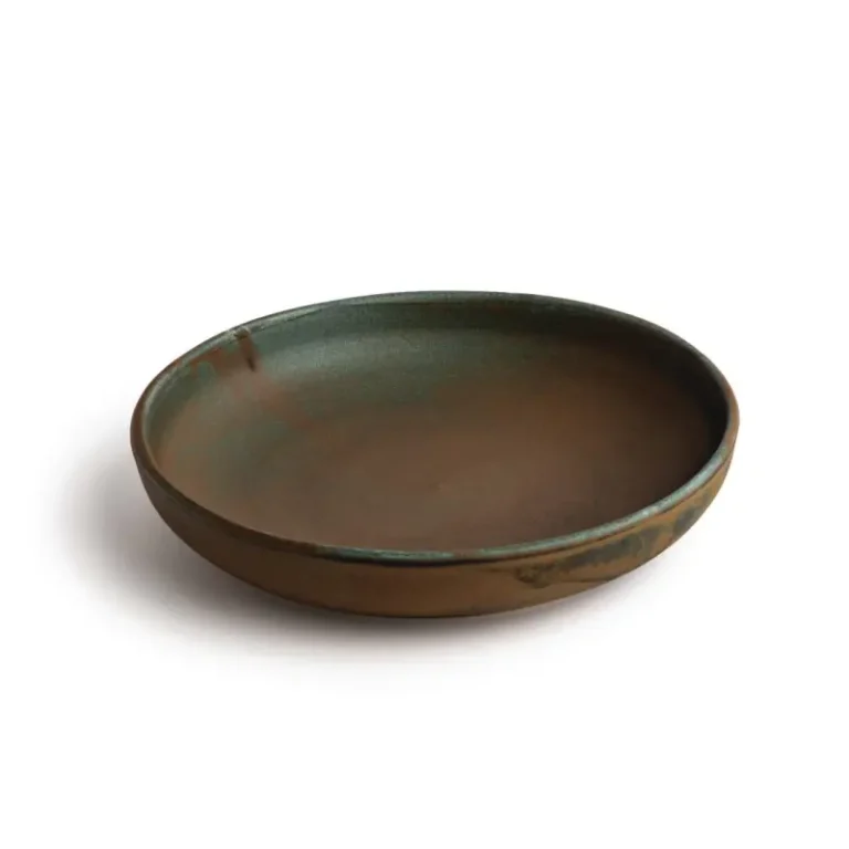 Assiettes creuses vert bronze Olympia Canvas, vue de trois quarts