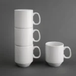 Mugs empilables Olympia rangés en colonne