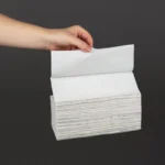 Essuie-mains Jantex pliage en C pris à la main