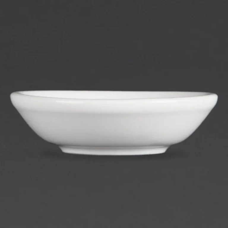 Coupelle à sauce Olympia Whiteware blanche de 70 mm en porcelaine, vue de trois quarts