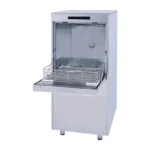 Chargement du lave-vaisselle Gastro M Alfa 1200 avec casier 500 x 600 mm