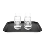 Plateau GM238 chargé de verres à pied