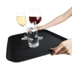 Plateaux antidérapants C560 empilés