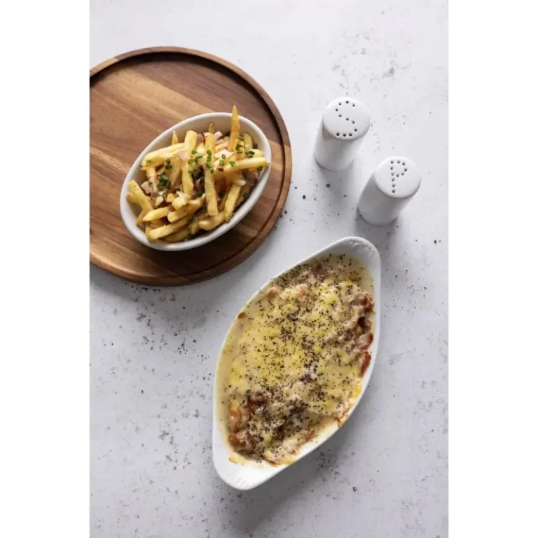 Plats ovales à oreilles Olympia Whiteware 253 x 140 mm en porcelaine blanche, lot de 6