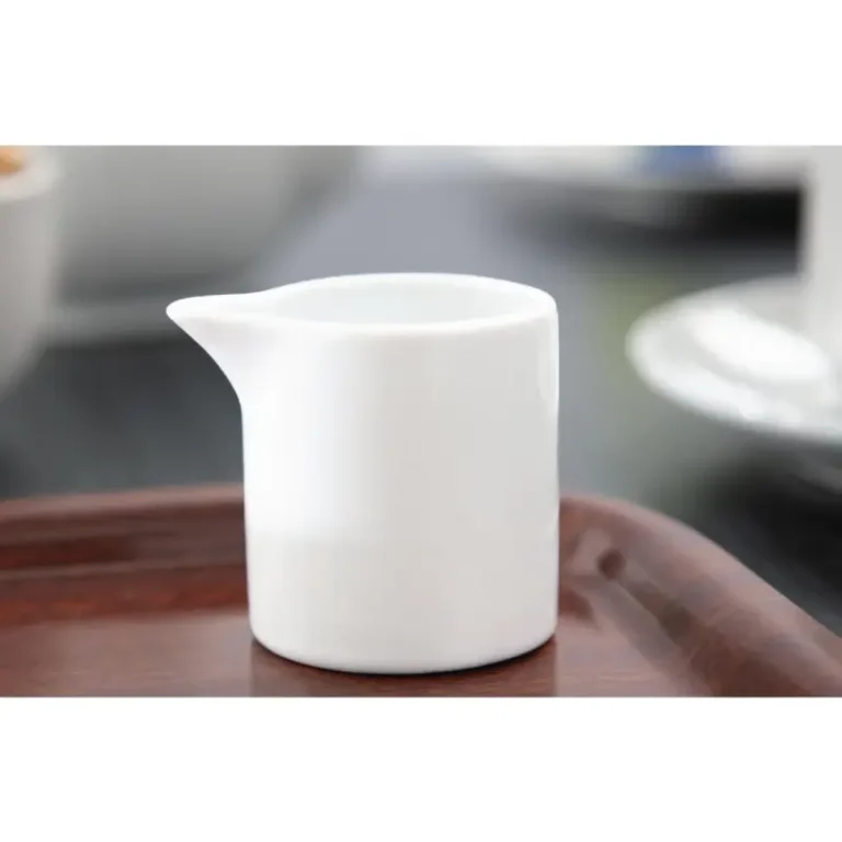 Pots à lait et crème Olympia Whiteware 57 ml en porcelaine blanche à bords droits, lot de 6