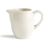 Pot à lait Olympia Ivory U143 présenté avec la gamme ivoire
