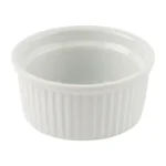 Ramequins Olympia Whiteware W432 présentés avec la gamme blanche