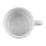 Tasse à espresso Whiteware CB471 posée sur sa soucoupe