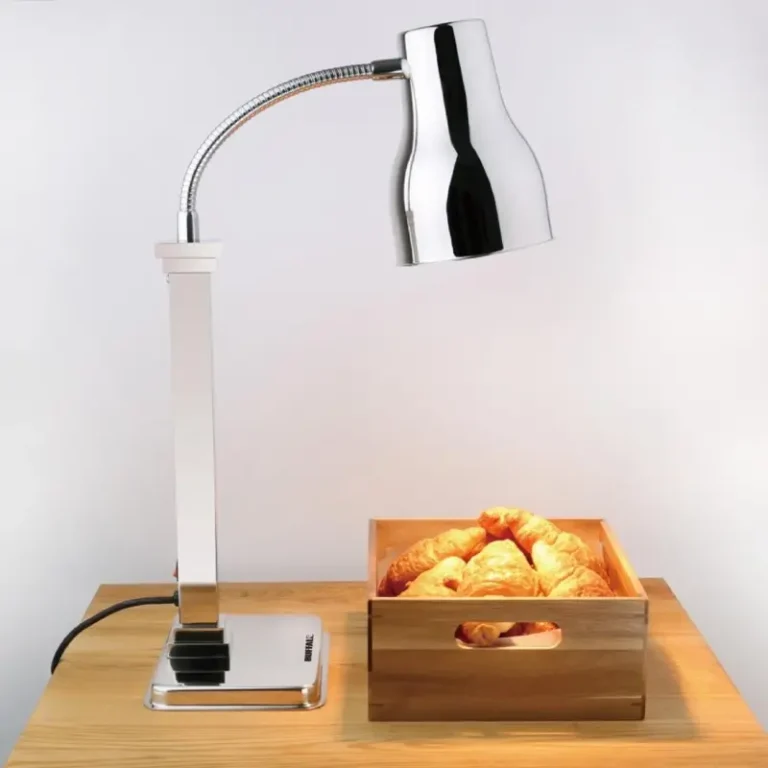 Lampe chauffante Buffalo installée au passe