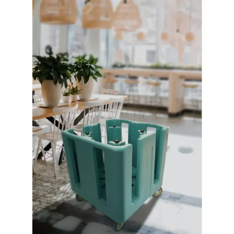 Intérieur réglable du chariot à vaisselle Cambro