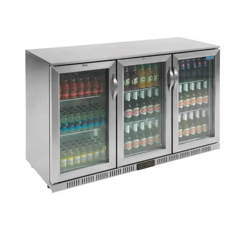 Arrière-bar réfrigéré Polar Série G inox à trois portes pivotantes vitrées, vue de face