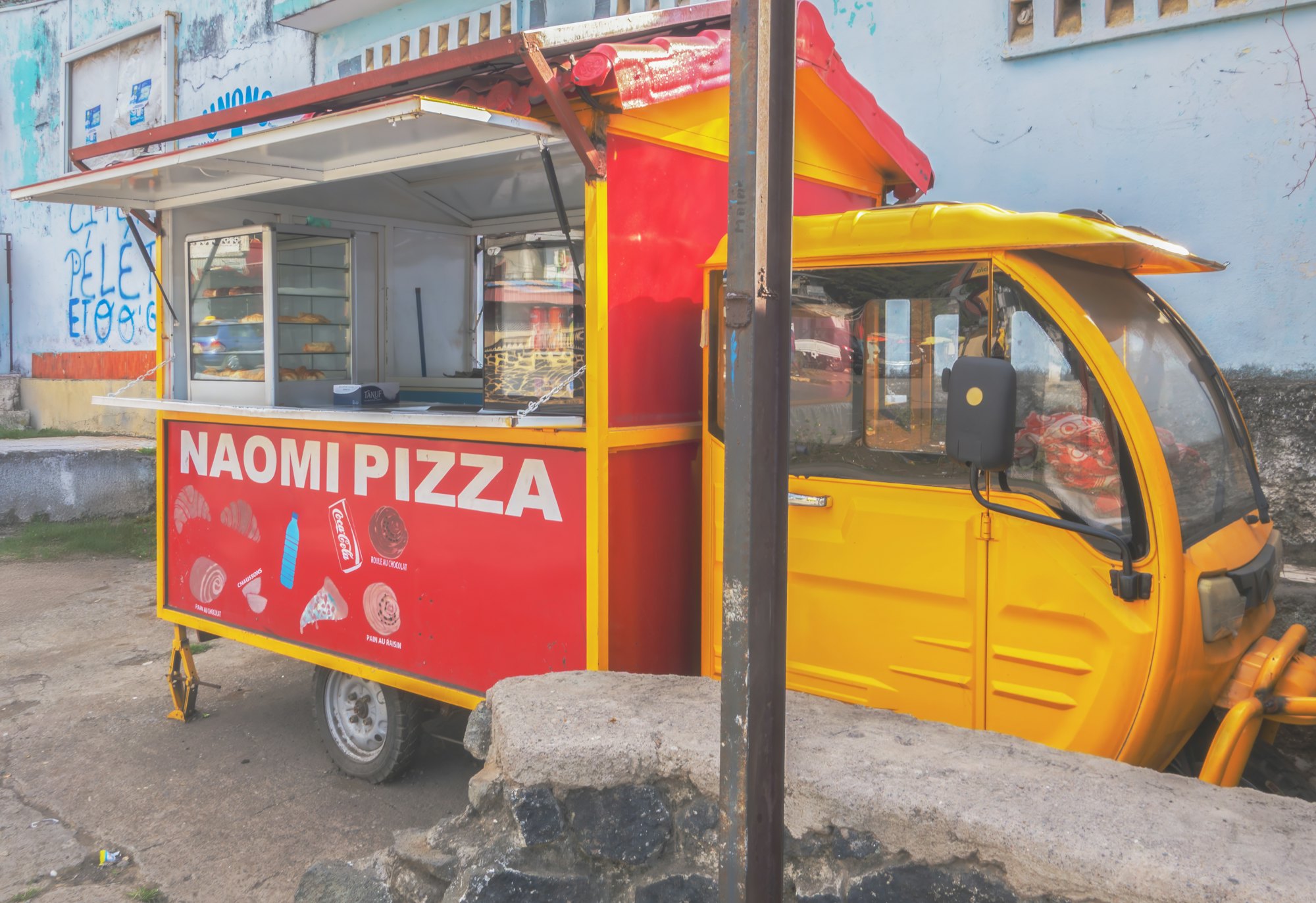 Food-truck pizza