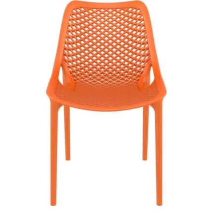 Coin détente ou cafétéria d'entreprise aménagé avec des chaises orange CHVEASY05 - easychr.com